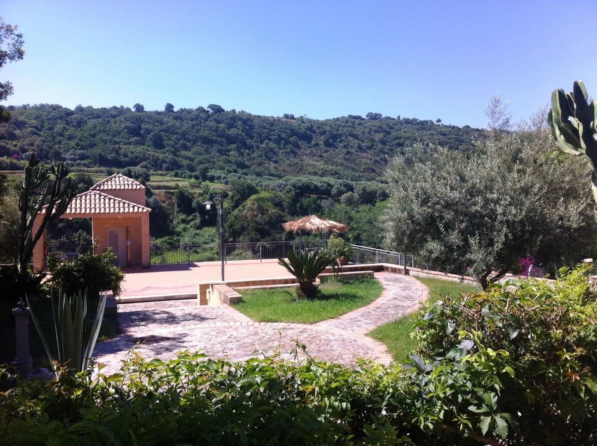 Residenza Mediterranea 赞布隆内 外观 照片