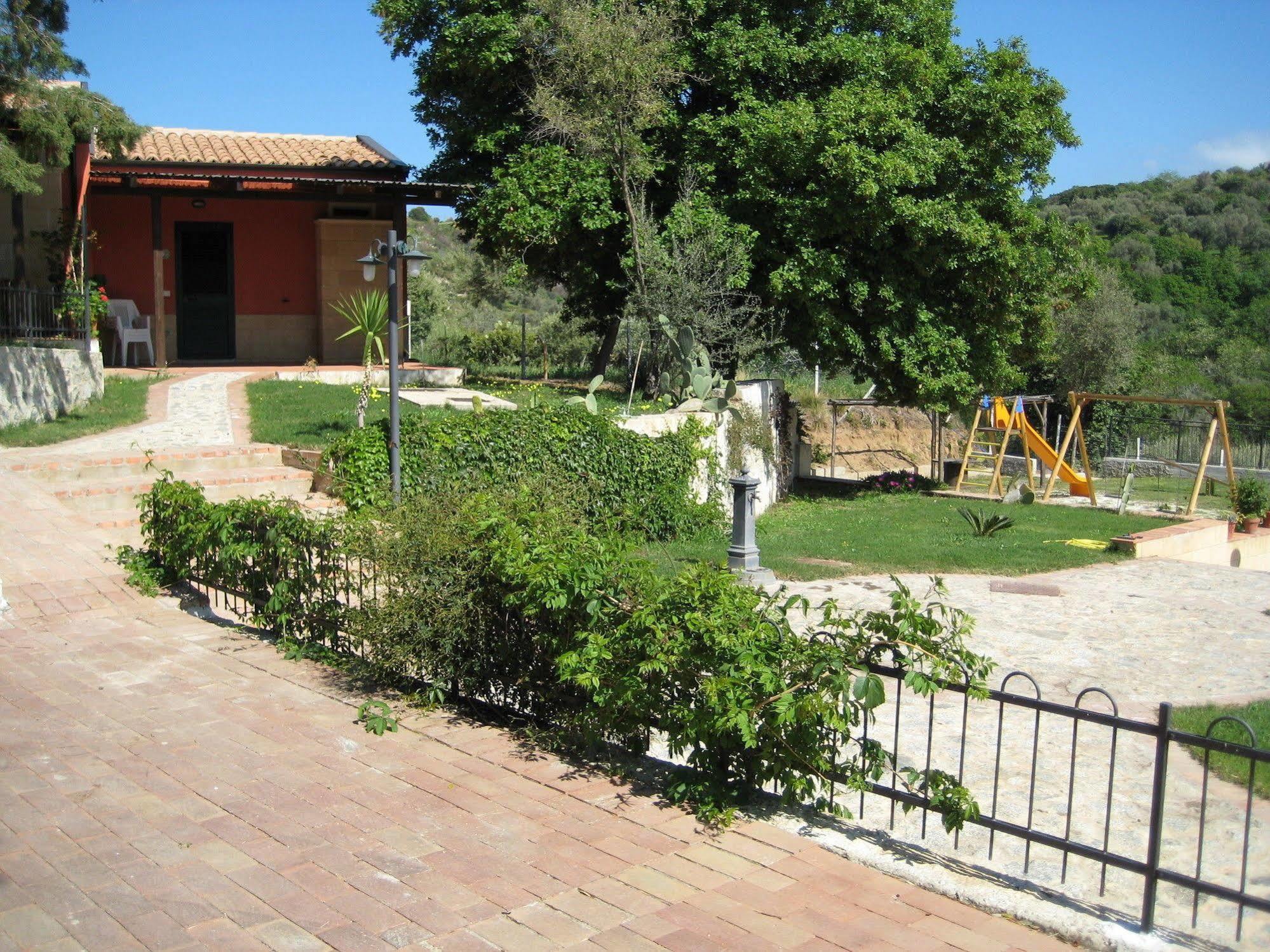 Residenza Mediterranea 赞布隆内 外观 照片
